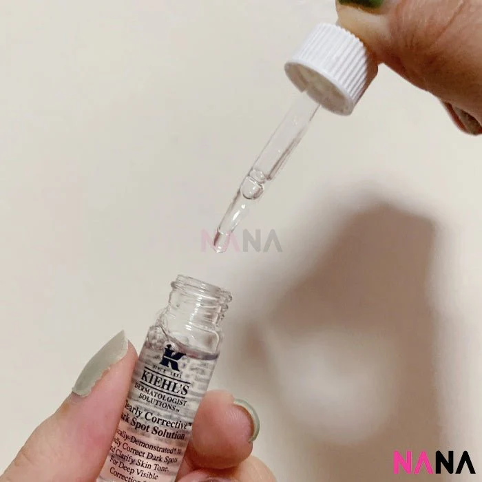 Kiehl’s Clearly Corrective Dark Spot Solution Sample Pack (4ml x 10/5) - Image 4
